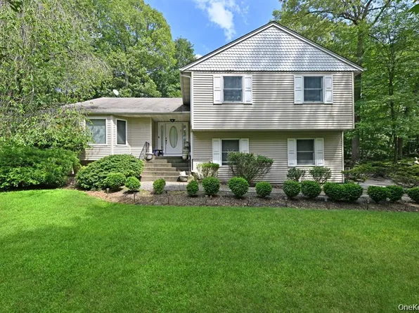 17 E Stemmer Lane, Suffern, NY 10901