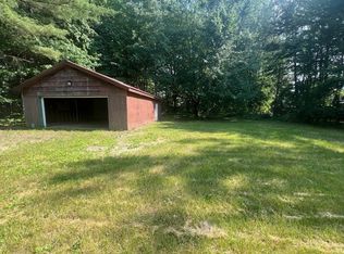 37 W North St, Sanford, MI 48657