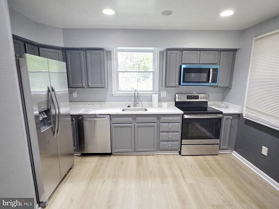 4th image of 7610 Harpers Dr