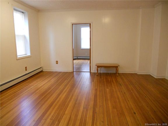 4th image of 497 Burritt St APT 1