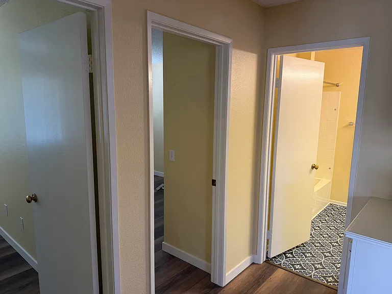 3142 W James St — Photo 16