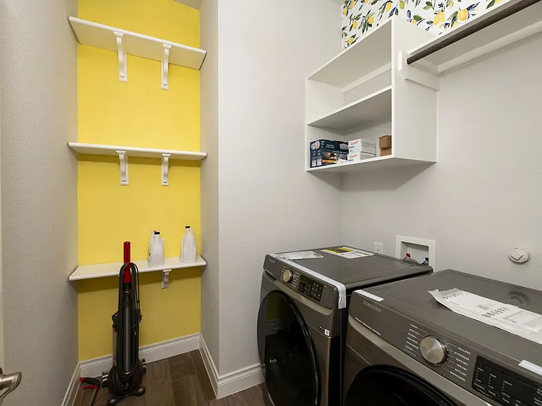 2421 Stella Ln — Photo 24