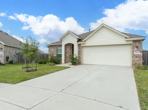 9919 Summer Peony Ct, Baytown, TX 77521