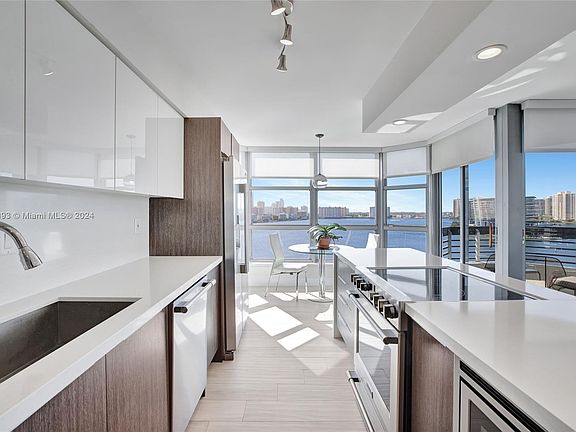 4th image of 19101 Mystic Pointe Dr APT 1501