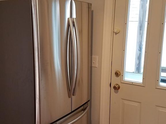 2nd image of 14710 Caldwell Ave