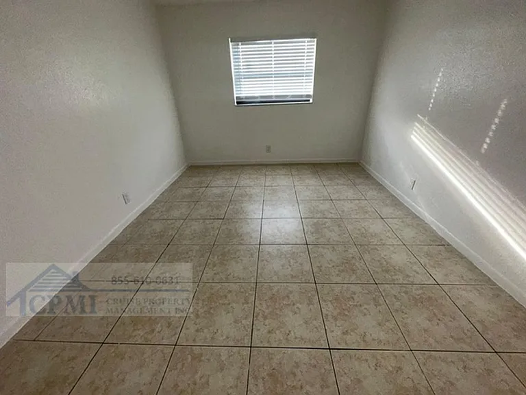 Riverside Manor/N'ice Apartments - 889 Riverside Drive, Ft. Lauderdale, FL 33312 — Photo 47