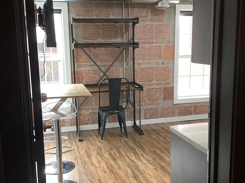 Building Photo 5
