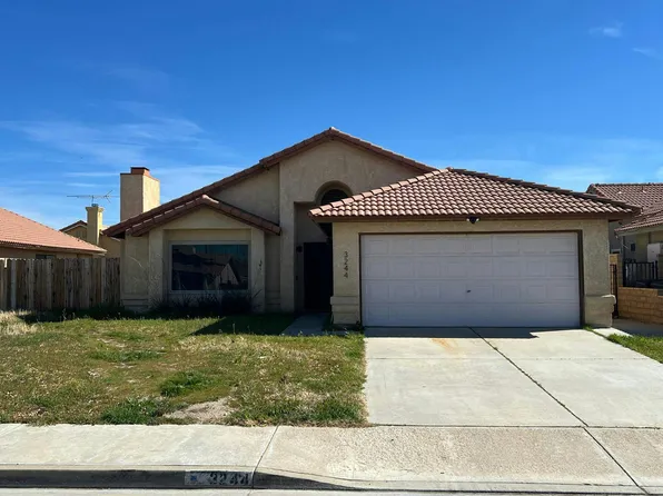 3244 Voyager St, Rosamond, CA 93560