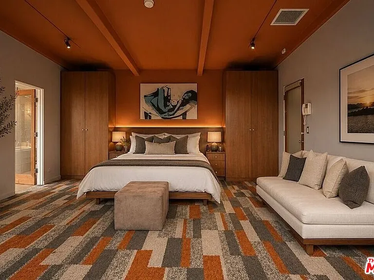 8411 Hollywood Blvd — Photo 17