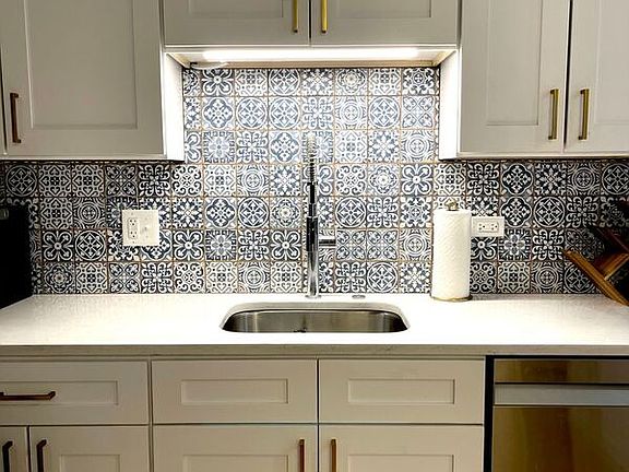 2nd image of 1842 S Blue Island Ave #2R