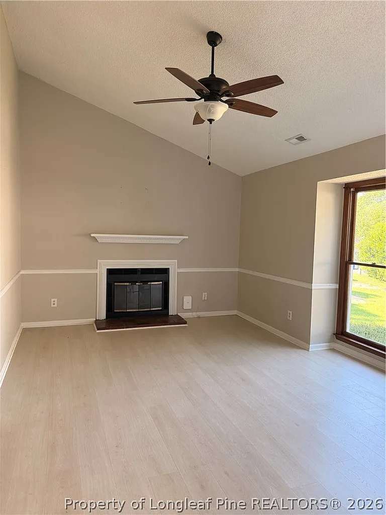2 bed, 2.0 bath, 1027 sqft, $1,350 — Photo 2