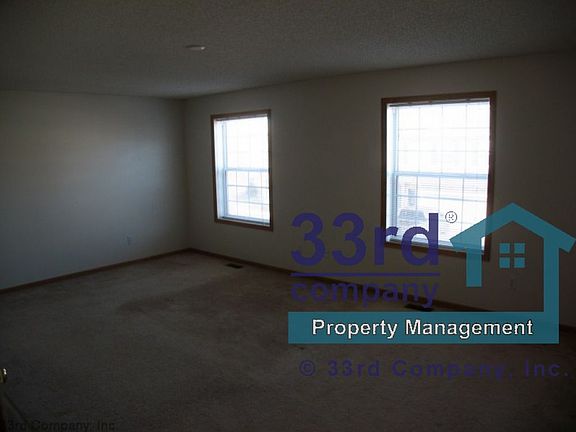 2nd image of 11142 Aberdeen St NE
