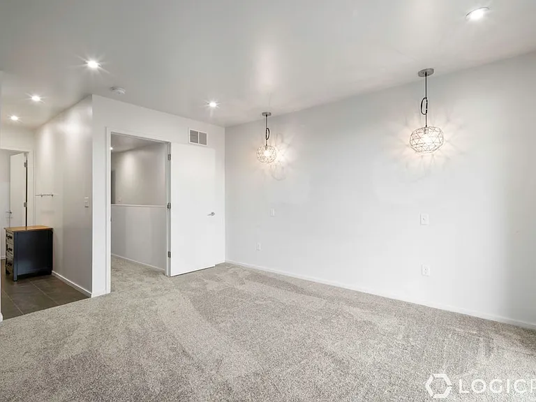 15 E Kensington Ave #H — Photo 18