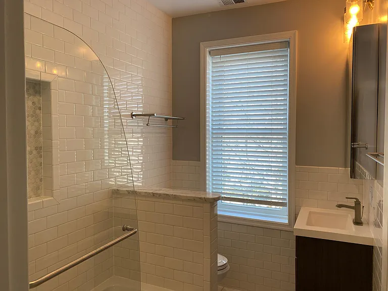 Full bath #3 off 2nd Fl landing