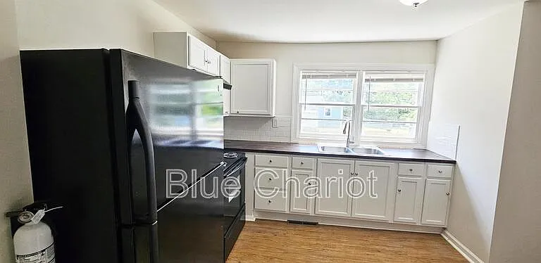528 Short St — Photo 15