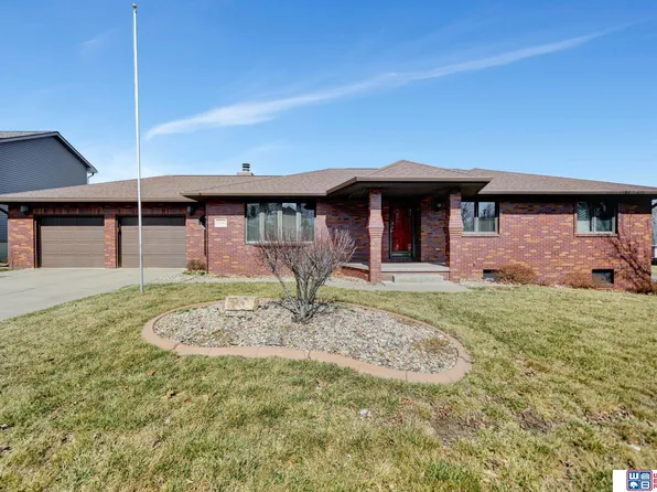 7730 Huntington Ave, Lincoln, NE 68507