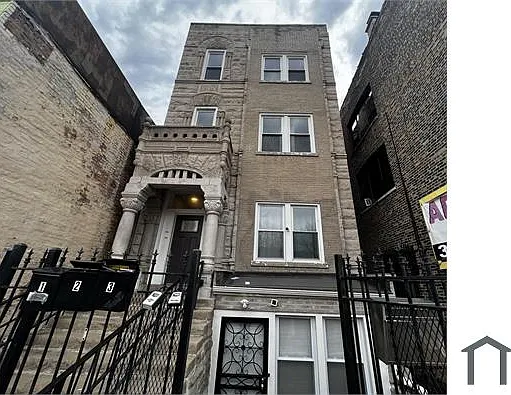 1307 S Kedzie Ave — Photo 1