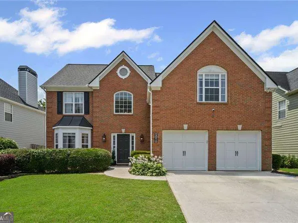 5010 Amber Leaf Dr, Roswell, GA 30076