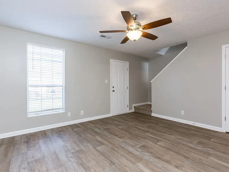 291 Dunbar Cave Rd — Photo 8