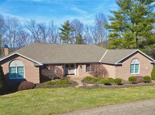 5295 Milford Dr, Zanesville, OH 43701