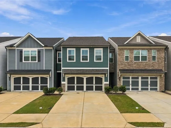 5313 Melbourne Ln, Flowery Branch, GA 30542