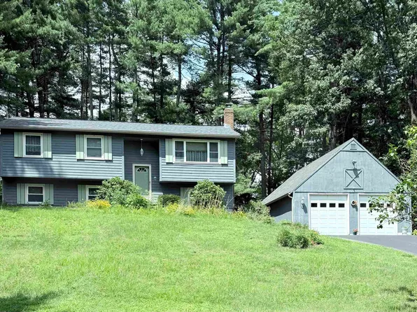6 Brookfield Drive, Hudson, NH 03051