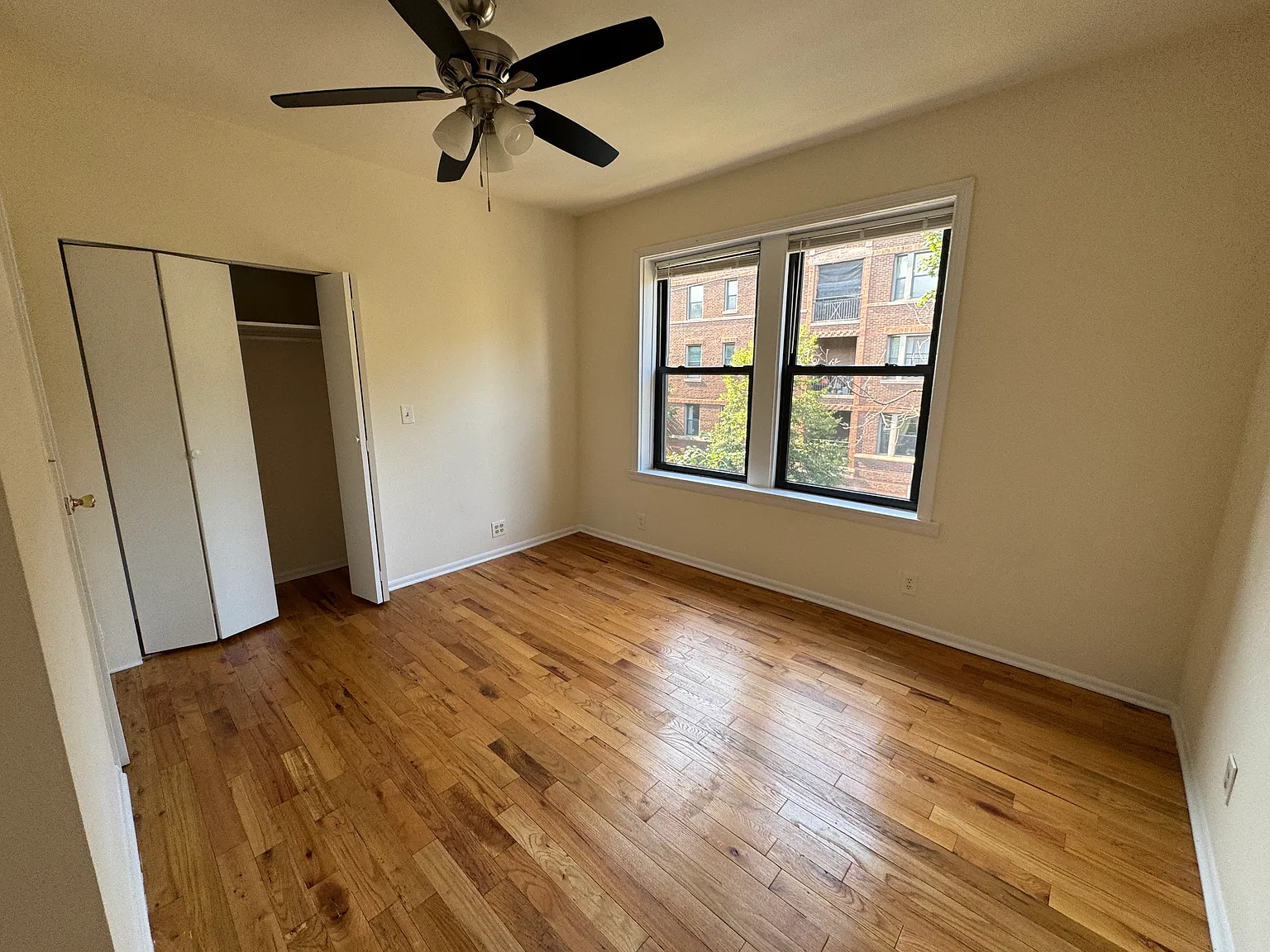 2 bed, $2,400 — Photo 4