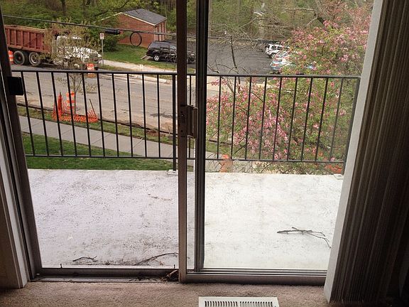 5th image of 10630 Kenilworth Ave APT 201