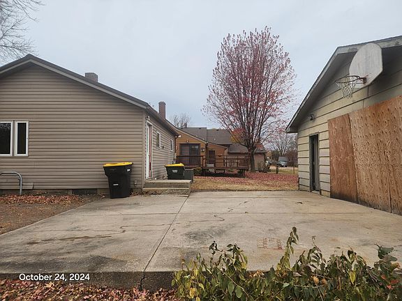 4th image of 809 E Elm St