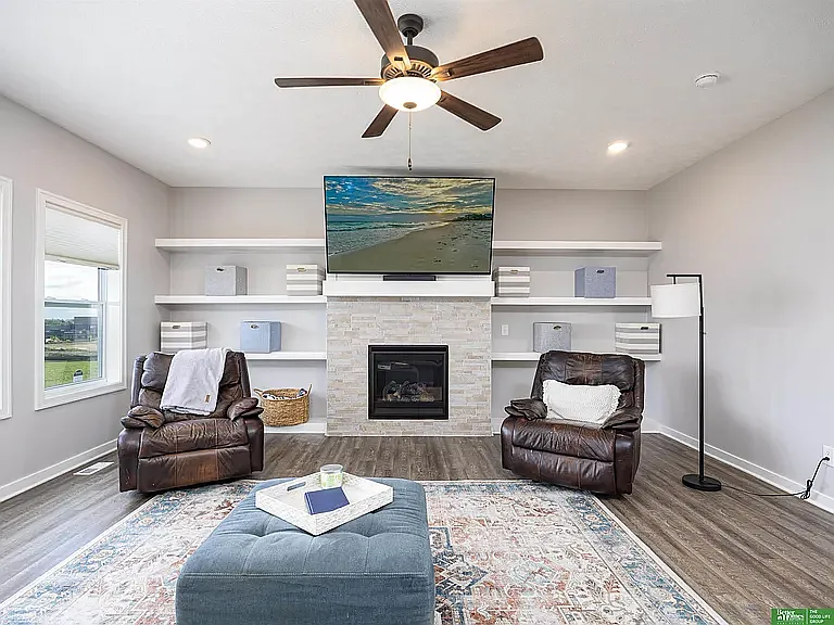 6531 S 208th Ave — Photo 33