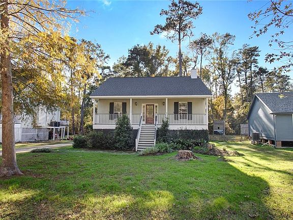 2nd image of 604 Holm Oak Ln