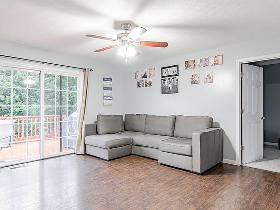 4th image of 115 Ashton Ct