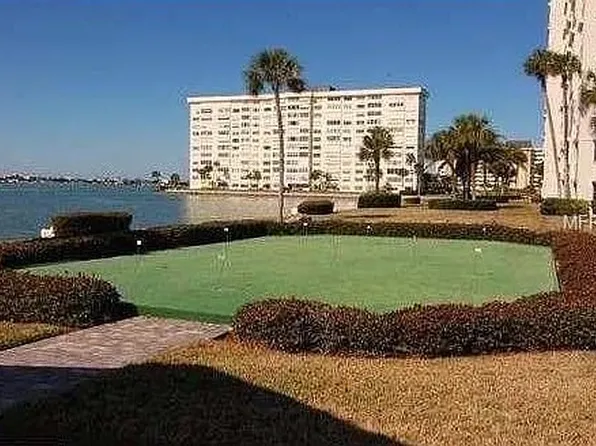 4575 Cove Cir, Saint Petersburg, FL