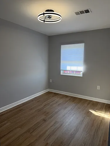 601 Colonial Ave Photo 1