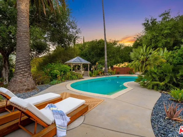 24537 Dry Canyon Cold Creek Rd, Calabasas, CA 91302