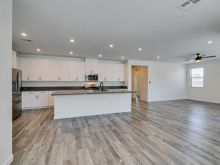 6915 Fordham Creek St — Photo 22