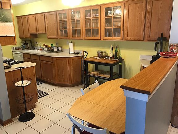 4th image of 1505 N Windsor Dr APT 306