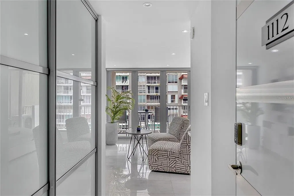 1 bed, 1.0 bath, 496 sqft, $2,000 — Photo 2