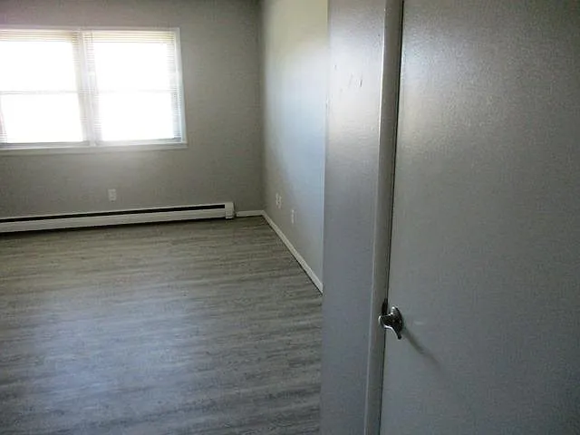 806 Arcadia Dr — Photo 8