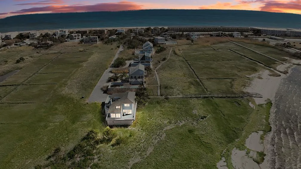 552 Dune Rd — Photo 4