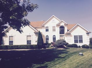 400 Stallion Hill Ct, Chesterfield, MO 63005