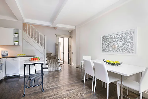 Sold by Compass | media 10