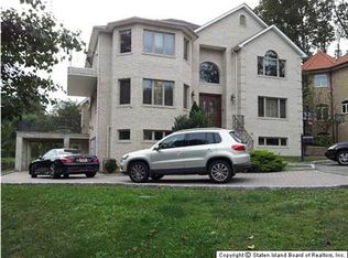 34 Ocean Ct, Staten Island, NY 10304
