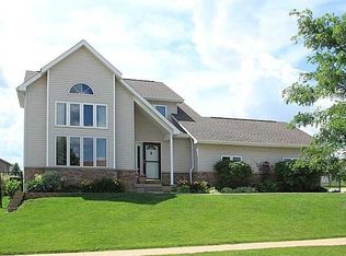 3600 Big Horn Rd SW, Cedar Rapids, IA 52404