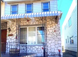 69-40 78th St, Middle Village, NY 11379