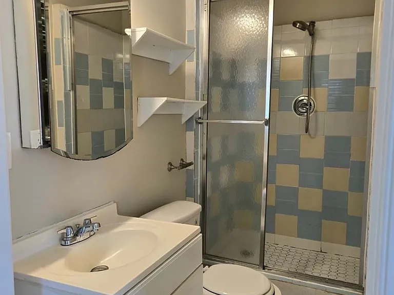 809 Eastern Ave — Photo 13