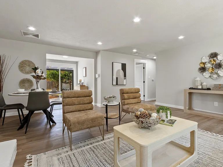 2125 N Highland St — Photo 5