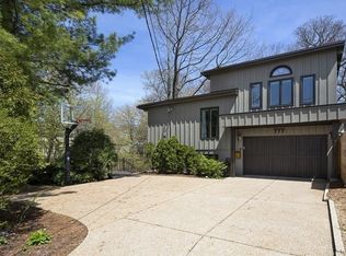 777 Saint Johns Ave, Highland Park, IL