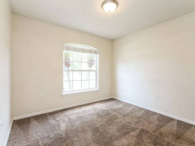 12744 Ashbrook Cir W — Photo 12