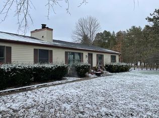 5799 E Price Rd, Saint Johns, MI 48879